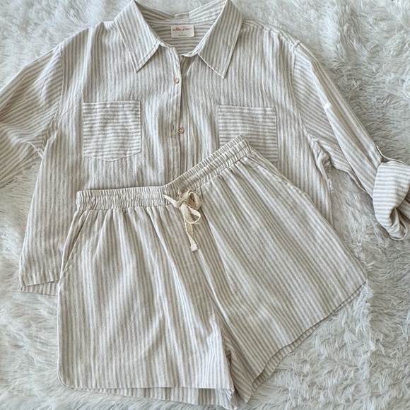 Allie Rose Beige Striped Linen set w/Beige Workshop tank sweater 3 piece set - Picture 10 of 16